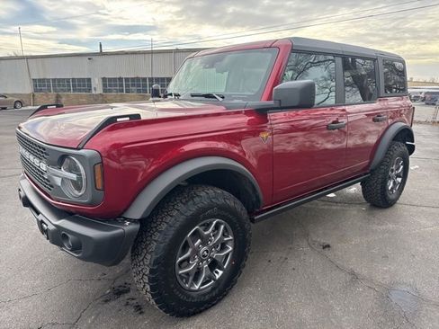 New 2025 Ford Bronco Badlands image 2