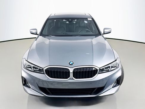 Used 2024 BMW 330i Sedan w/ Convenience Package RWD image 2