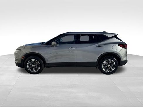 Used 2025 Chevrolet Blazer LT AWD/4WD image 3