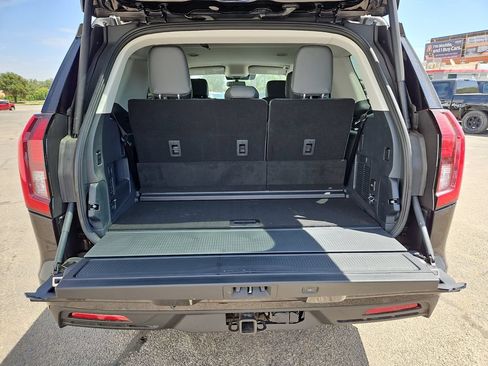 New 2027 Ford Expedition Active RWD image 18