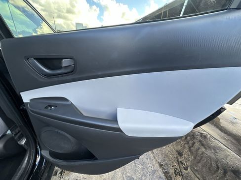 Used 2023 Hyundai Kona SEL image 32