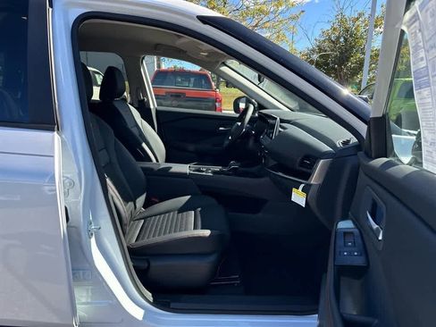 New 2026 Nissan Rogue SV image 27