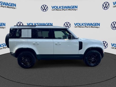 Used 2025 Land Rover Defender 110 S AWD/4WD image 15