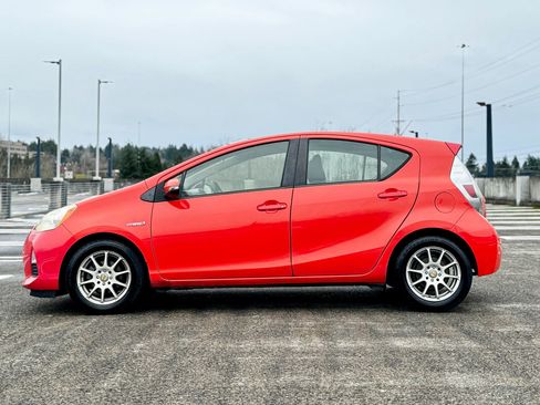 Used 2012 Toyota Prius C Two image 4