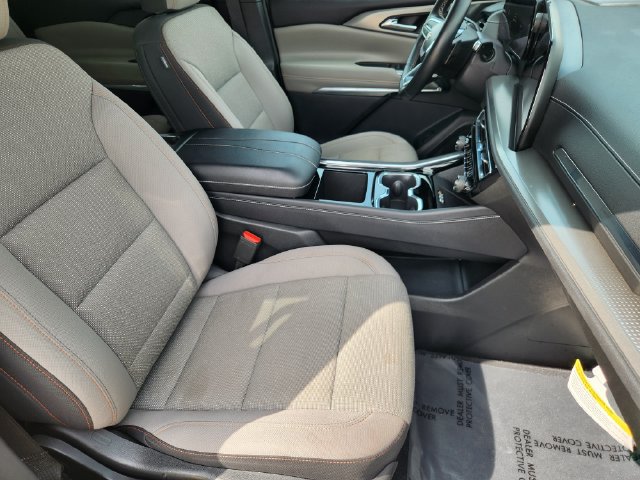 Used 2026 Chevrolet Traverse LT w/ Driver Confidence Package FWD image 14
