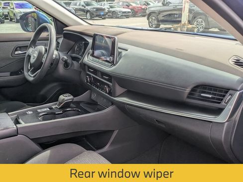 Used 2023 Nissan Rogue SV FWD image 32