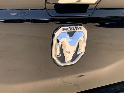 Used 2019 RAM 1500 Big Horn RWD image 30