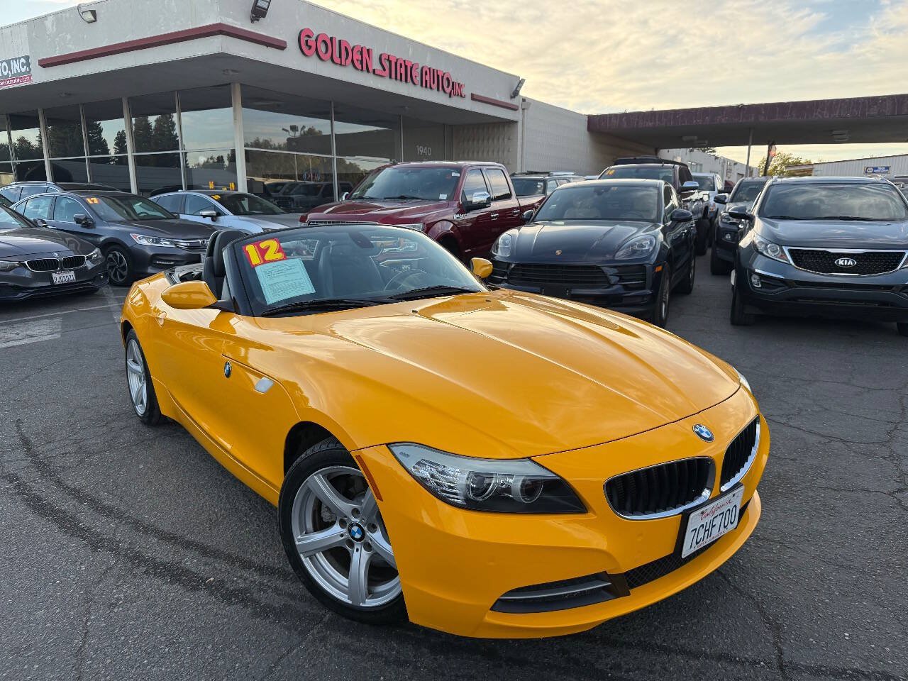 Used 2012 BMW Z4 sDrive28i w/ Exclusive Citrus Yellow Pkg RWD image 1