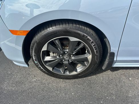 Used 2023 Honda Odyssey Elite image 4