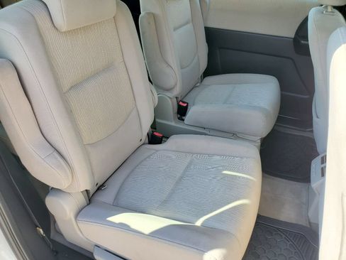 Used 2010 MAZDA MAZDA5 Sport FWD image 29