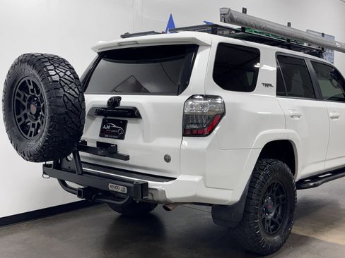 Used 2016 Toyota 4Runner Trail Premium AWD/4WD image 6