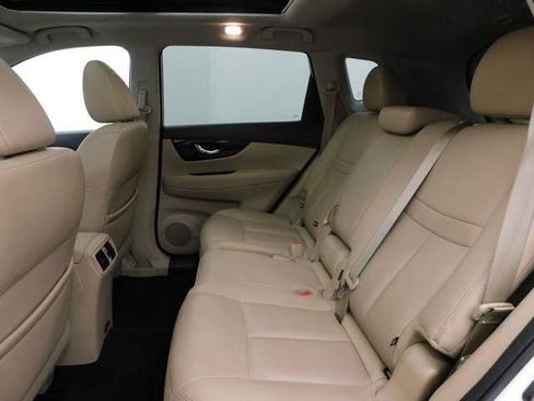 Used 2019 Nissan Rogue SL w/ Premium Package image 24