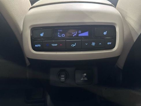 Used 2022 Hyundai Palisade SEL w/ 8P Bench Seat Package FWD image 14