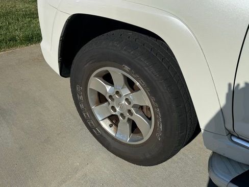 Used 2012 Toyota 4Runner SR5 w/ Convenience Pkg AWD/4WD image 5