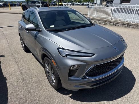 Used 2024 Buick Encore GX Avenir w/ Avenir Technology Package AWD/4WD image 2