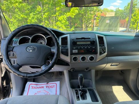 Used 2005 Toyota Tacoma 2WD Access Cab image 16