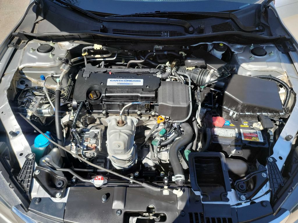 Used 2015 Honda Accord LX image 35