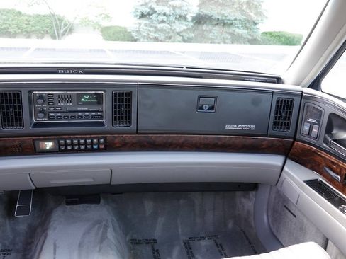 Used 1993 Buick Park Avenue Ultra FWD image 76