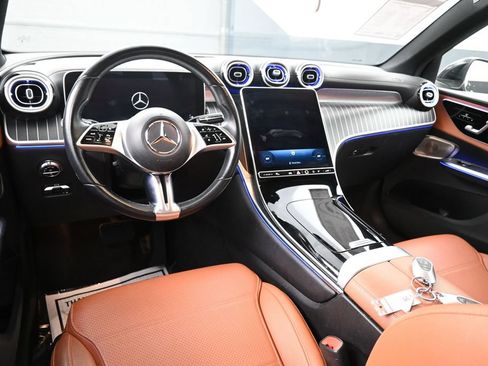 Used 2023 Mercedes-Benz GLC 300 4MATIC w/ Exclusive Trim Package image 24