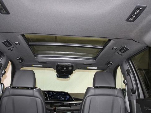 Used 2022 Cadillac Escalade Sport w/ Touring Package AWD/4WD image 32