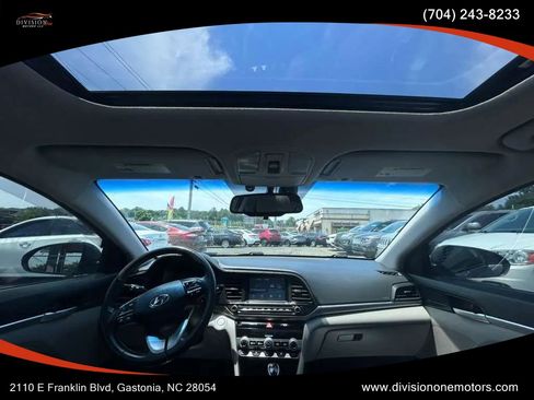 Used 2019 Hyundai Elantra Value Edition FWD image 15