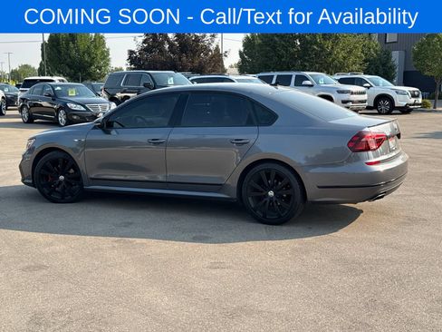 Used 2018 Volkswagen Passat 3.6 FWD image 4