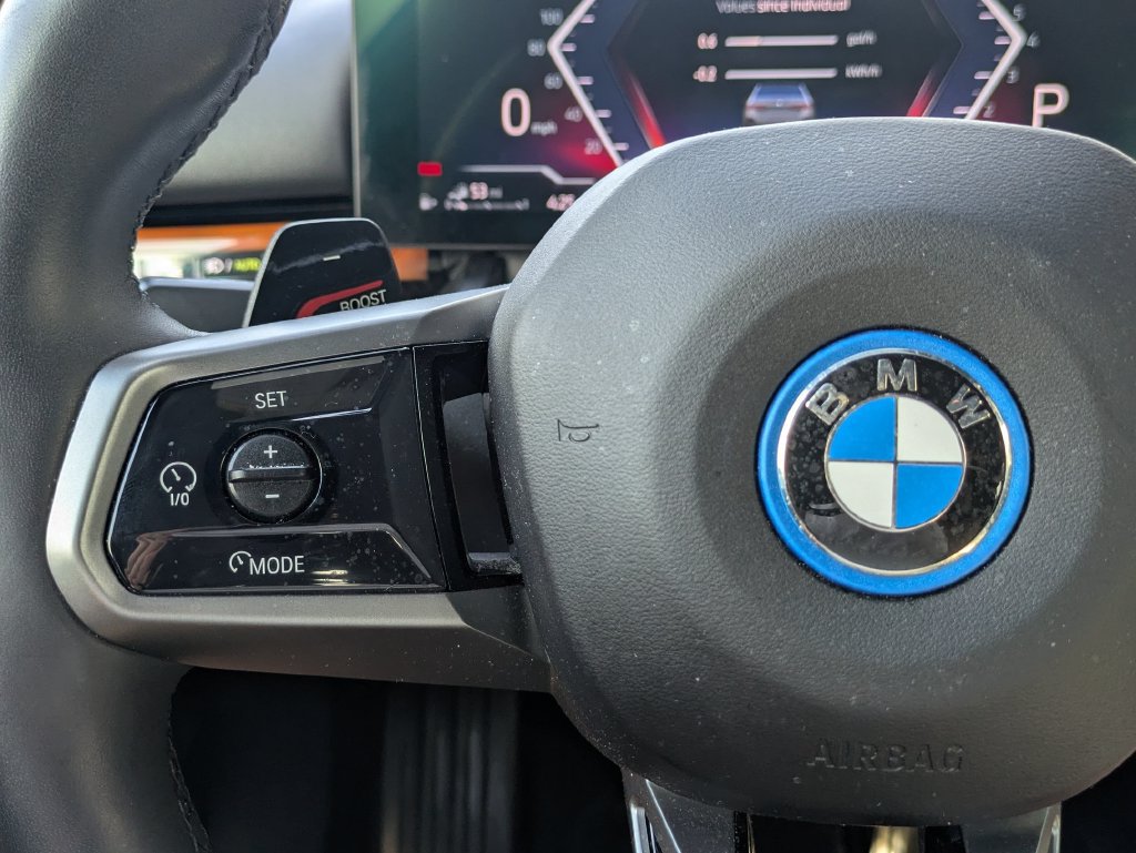 Used 2026 BMW 550e xDrive w/ Executive Package AWD/4WD image 16
