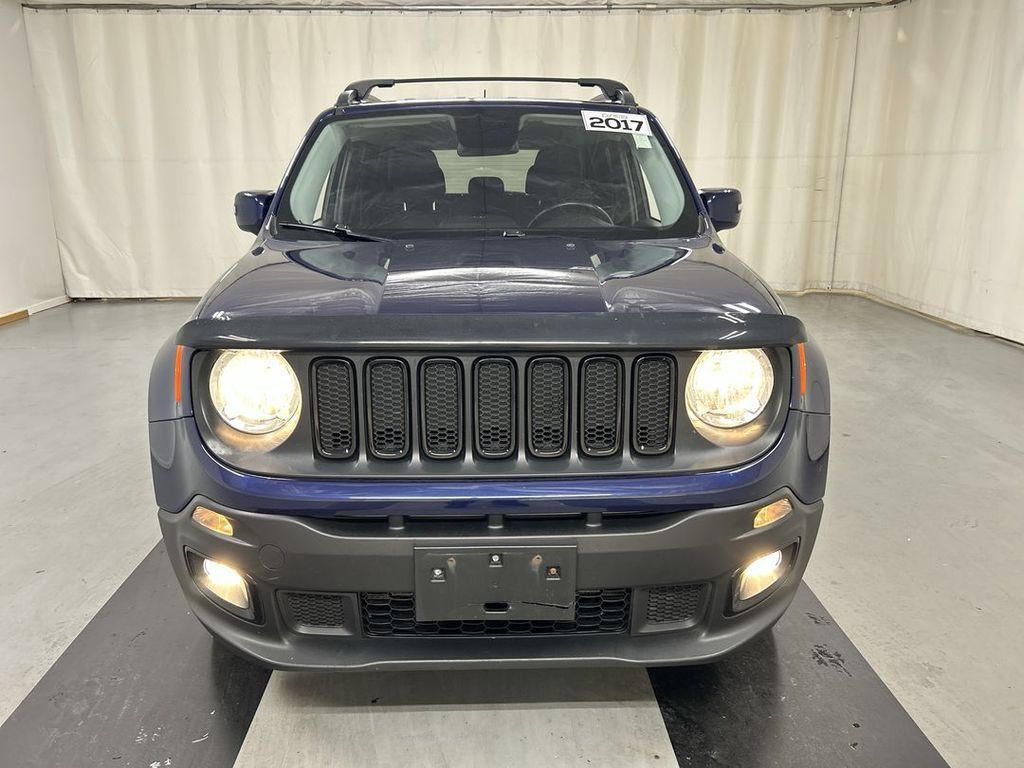 Used 2017 Jeep Renegade Altitude AWD/4WD image 3