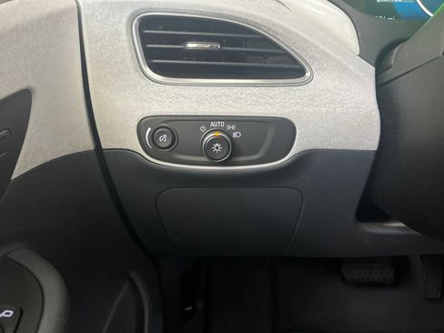 Used 2020 Chevrolet Bolt LT FWD image 57