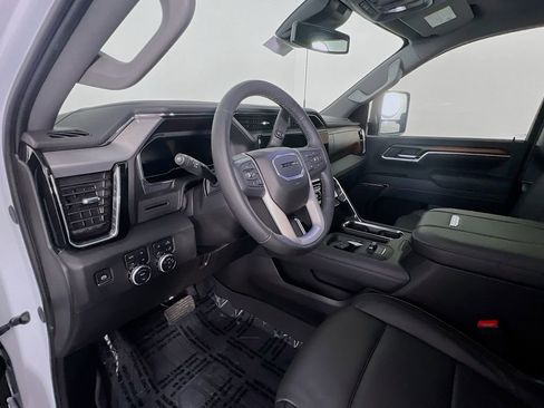 Certified 2025 GMC Sierra 2500 Denali image 8