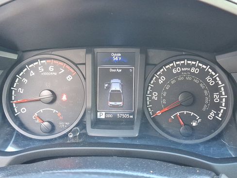 Used 2019 Toyota Tacoma SR image 23