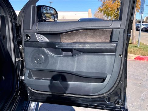 Used 2018 Ford Expedition Limited w/ Equipment Group 302A image 23
