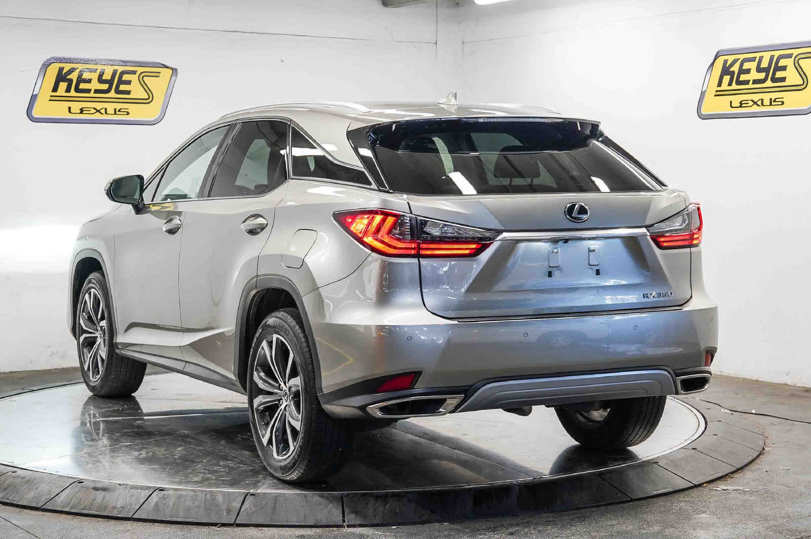 Used 2022 Lexus RX 350 FWD w/ Premium Package image 2