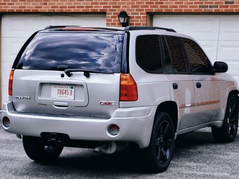 Used 2008 GMC Envoy SLE image 9