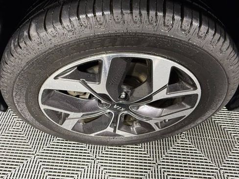 Used 2020 Kia Sportage EX image 15