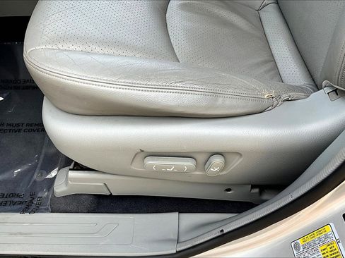 Used 2009 Kia Borrego LX w/ Convenience Pkg image 37