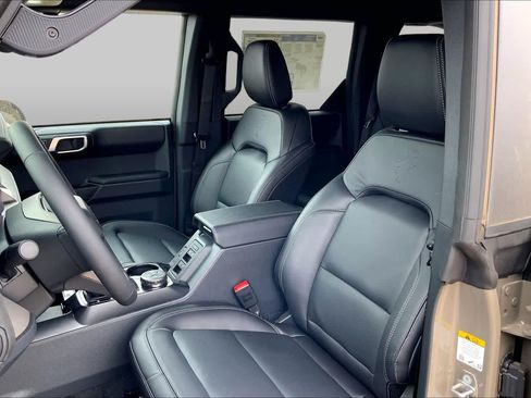 New 2026 Ford Bronco Outer Banks AWD/4WD image 9