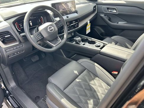 New 2026 Nissan Rogue Platinum w/ Platinum Premium Package AWD/4WD image 14