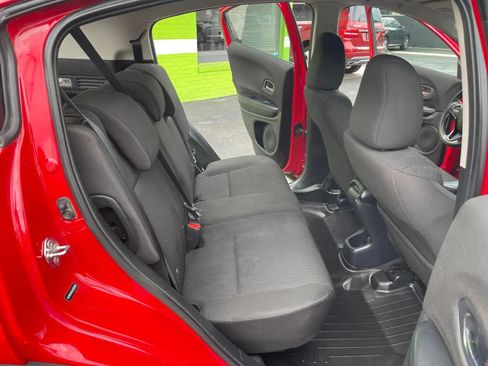 Used 2018 Honda HR-V LX image 14