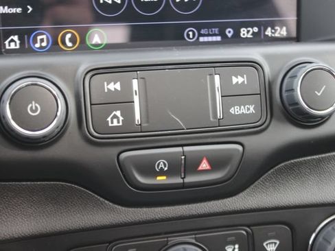 Used 2024 GMC Terrain AT4 w/ Infotainment Package II AWD/4WD image 7