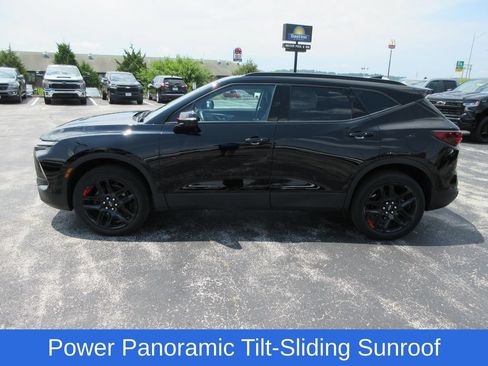 Used 2024 Chevrolet Blazer LT w/ Redline Edition FWD image 2