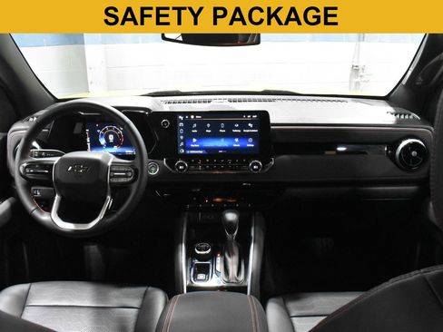 Used 2023 Chevrolet Colorado Z71 w/ Z71 Convenience Package 2 image 2