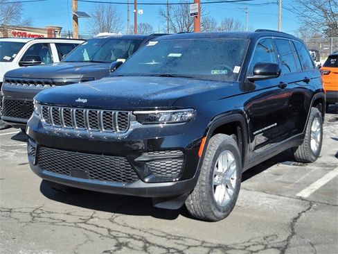 New 2025 Jeep Grand Cherokee Laredo X w/ Luxury Tech Group I image 4