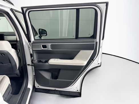 Used 2025 Hyundai Santa Fe SEL FWD image 31