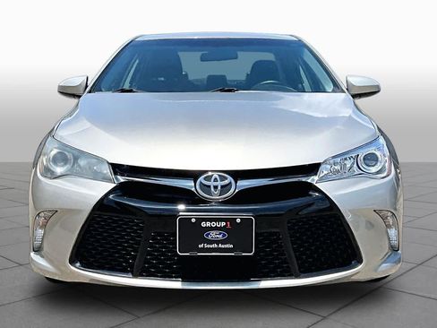 Used 2016 Toyota Camry SE FWD image 4
