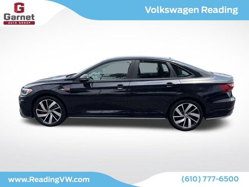 Used 2019 Volkswagen Jetta GLI FWD image 2