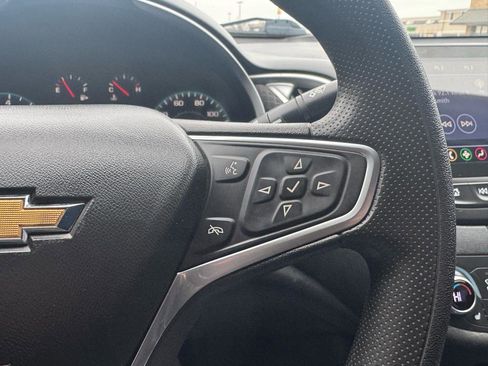Used 2022 Chevrolet Malibu LT FWD image 19