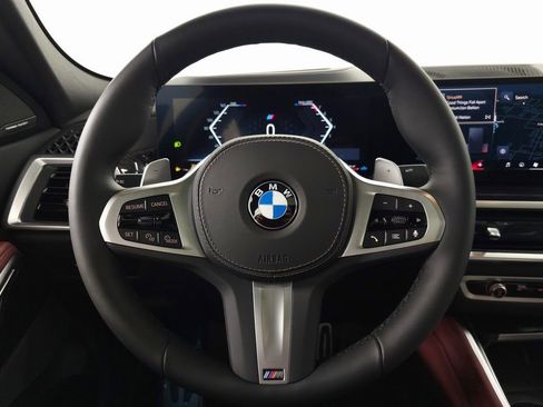 Used 2024 BMW X6 xDrive40i w/ Executive Package image 16