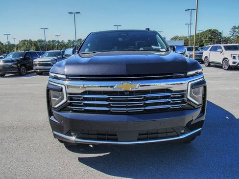 New 2026 Chevrolet Suburban Premier image 2