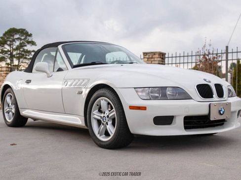 Used 2000 BMW Z3 2.5i image 16
